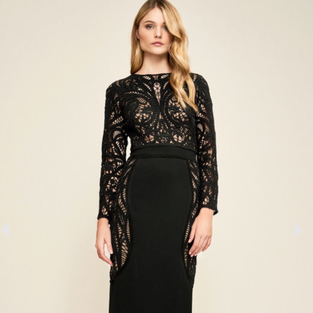 TADASHI SHOJI KIMORA CROCHET-LACE MOTIF GOWN NWT
